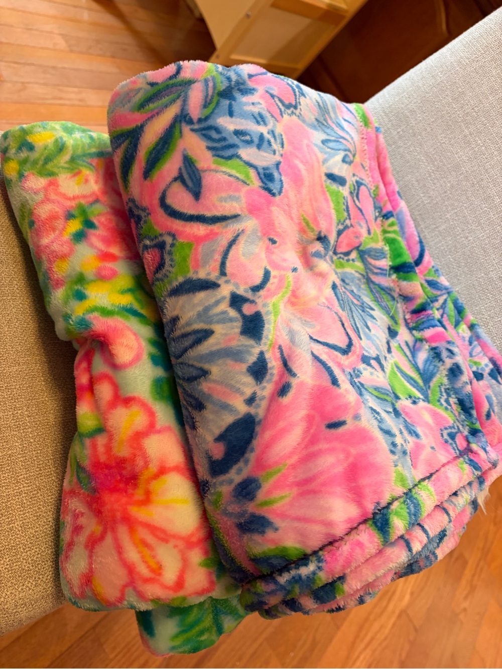 Lilly Pulitzer throw blankets * 2